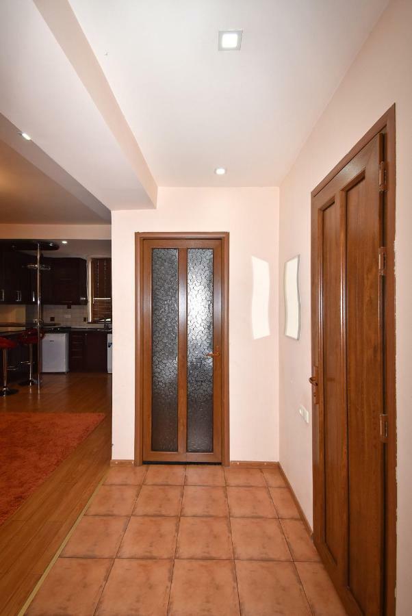 Apartments In Center Of Yerevan,Koghbatsi 1A Street Εξωτερικό φωτογραφία