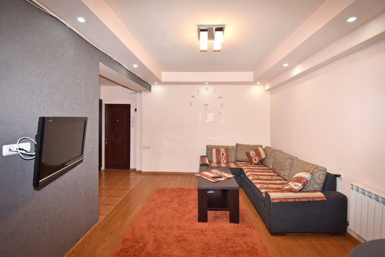 Apartments In Center Of Yerevan,Koghbatsi 1A Street Εξωτερικό φωτογραφία