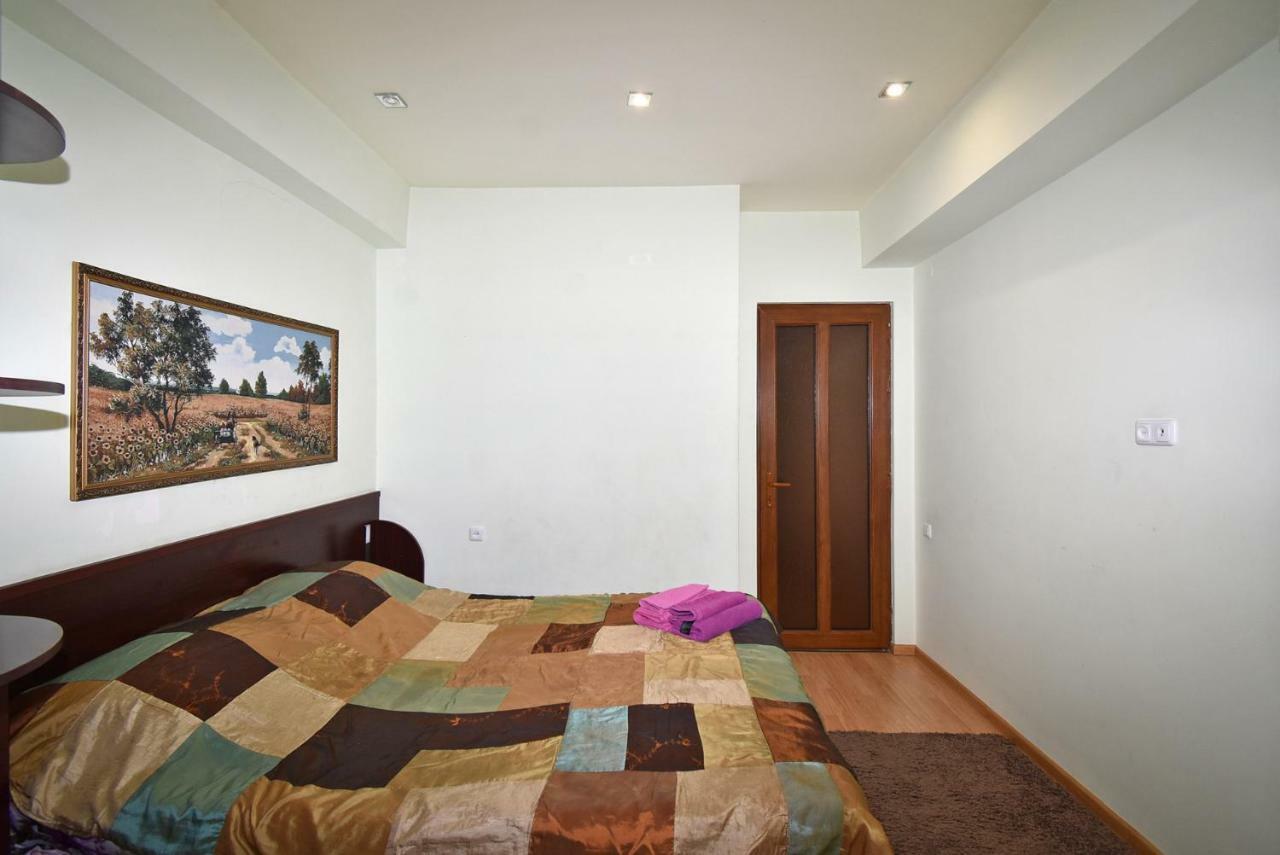 Apartments In Center Of Yerevan,Koghbatsi 1A Street Εξωτερικό φωτογραφία