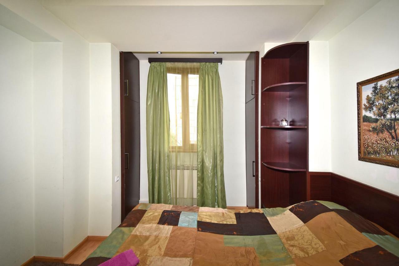 Apartments In Center Of Yerevan,Koghbatsi 1A Street Εξωτερικό φωτογραφία